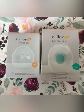 Willow Go Flange & Container Set - White with Teal Accent